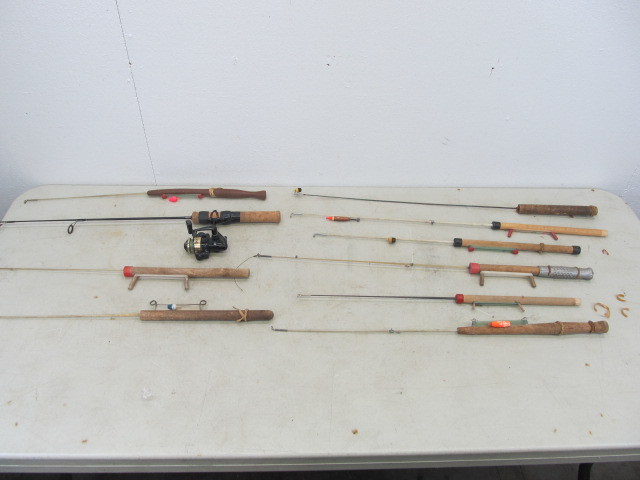 lot 20 image: 10 Vintage Ice Fishing Rods