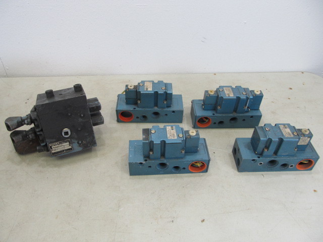 lot 53 image: MAC 25-150 PSI Solenoid Valves etc