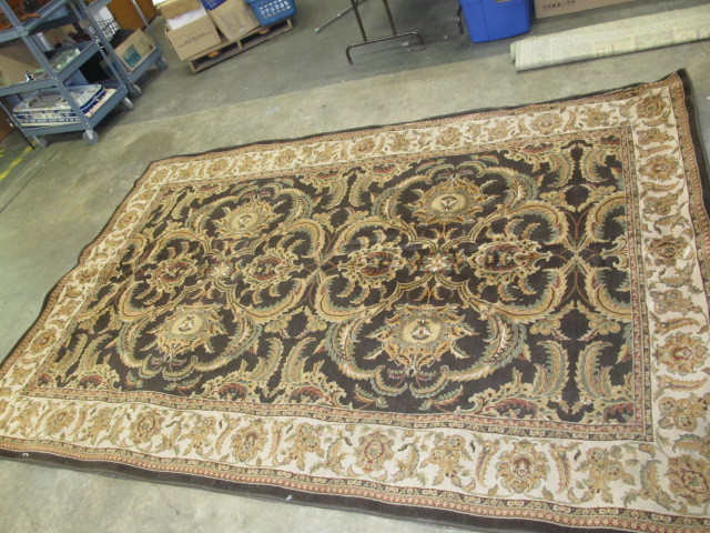 lot 72 image: LARGE 8 X 12 Homesley Area Rug