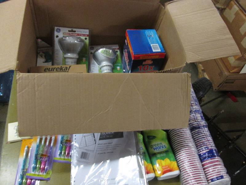 lot 5 image: Mixed Lot Bowl Cleaner, Solo Cups,...