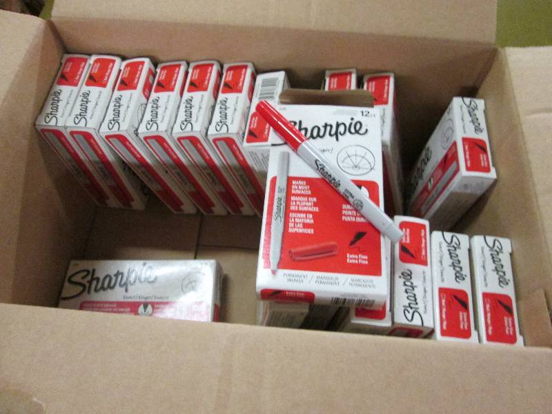 lot 50 image: 19 Packs of 12 Red Extra Fine Sharp...