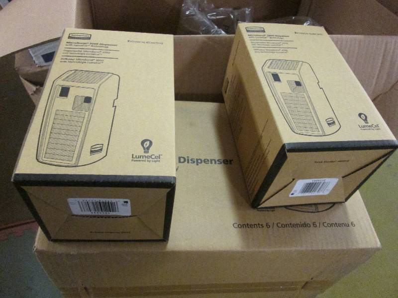 lot 72 image: Lot of 8 Rubbermaid Microburst 3000...