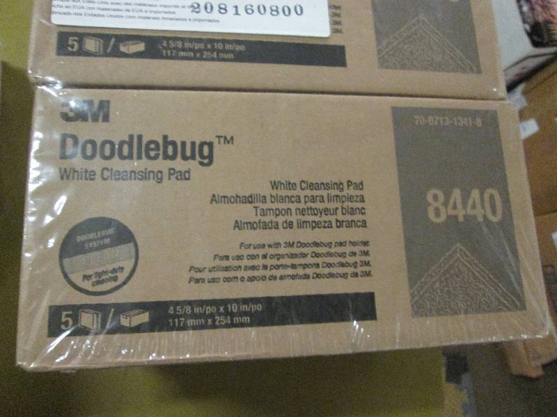 lot 79 image: 4 Boxes of 5bx 3M Doodlebug White ...