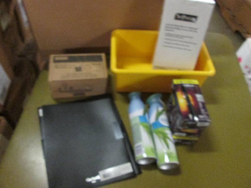 lot 82 image: Yellow Bin, 2 pkg of 14 each Blue m...