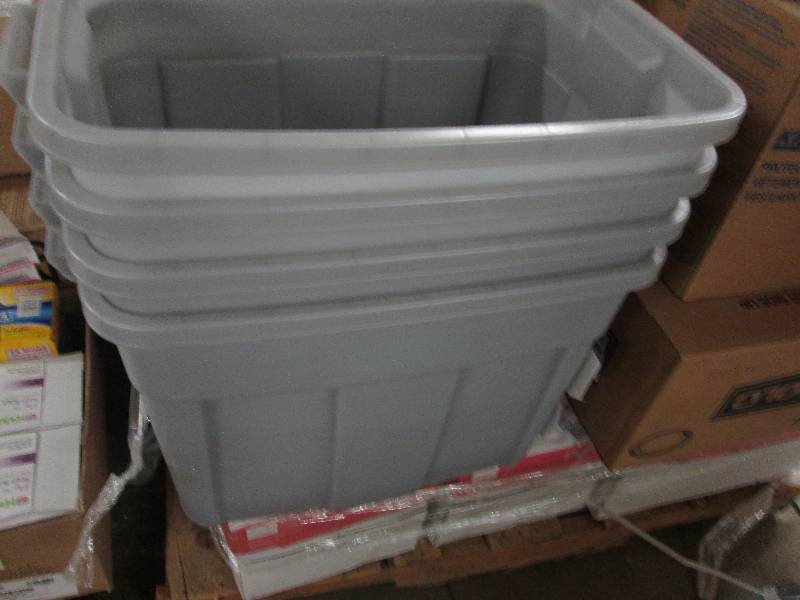 lot 197 image: Lot of 4 18 gal Rubbermaid Totes , ...