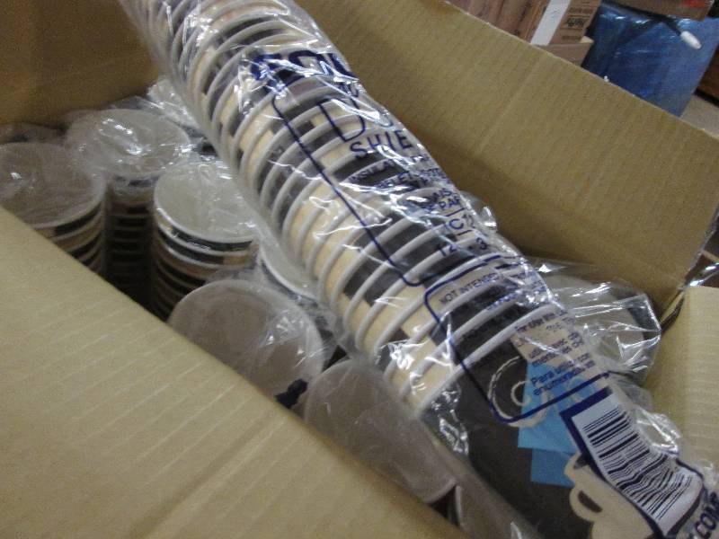 lot 214 image: Case of 15 sleeves of 40 each Insul...