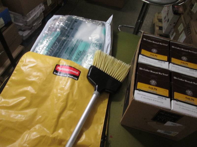 lot 221 image: 4 Boxes of 22 Kcups Light Roast Cof...