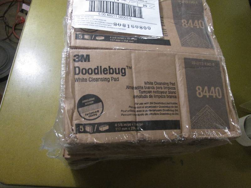 lot 225 image: 4 packs of 5 3M Doodle Bug White Cl...