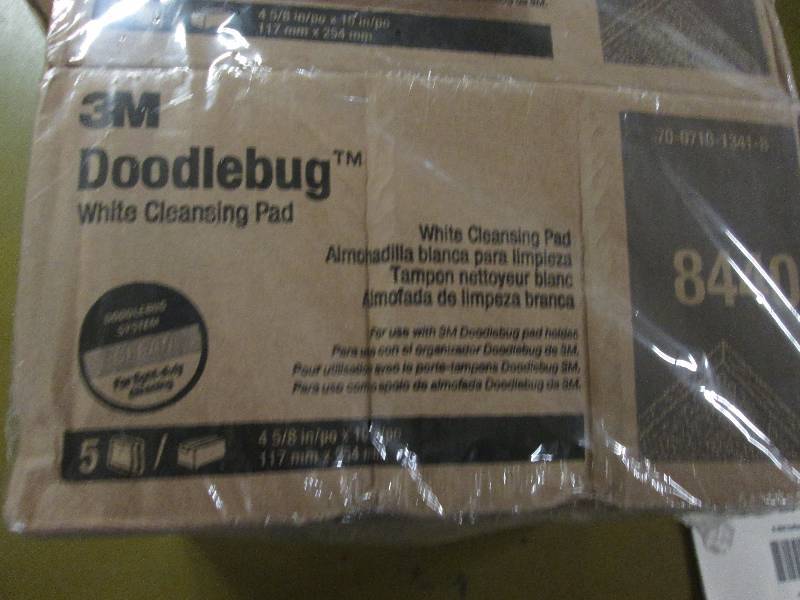 lot 253 image: 4 packs of 5 3M Doodle Bug White Cl...