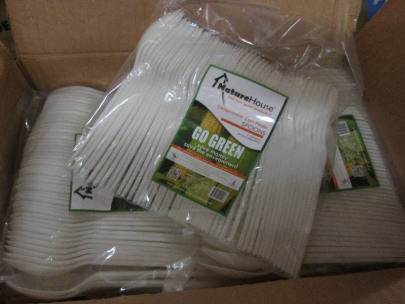 lot 258 image: Case of 1000 Compostable Corn Plast...
