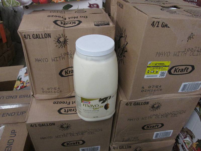 lot 324 image: 4 Gallons per case, 4 cases of Kraf...