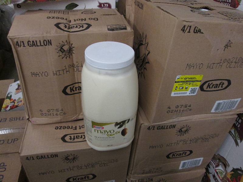 lot 325 image: 4 Gallons per case, 4 cases of Kraf...