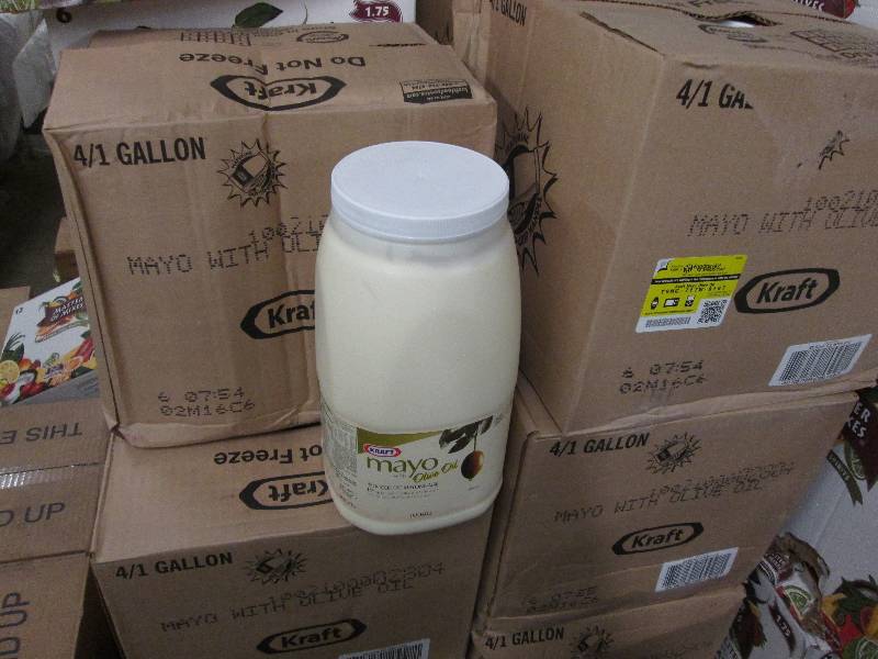 lot 326 image: 4 Gallons per case, 4 cases of Kraf...