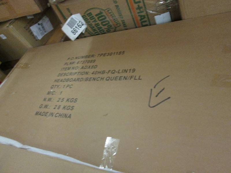 lot 425 image: Queen Headboard and Bench Set open ...
