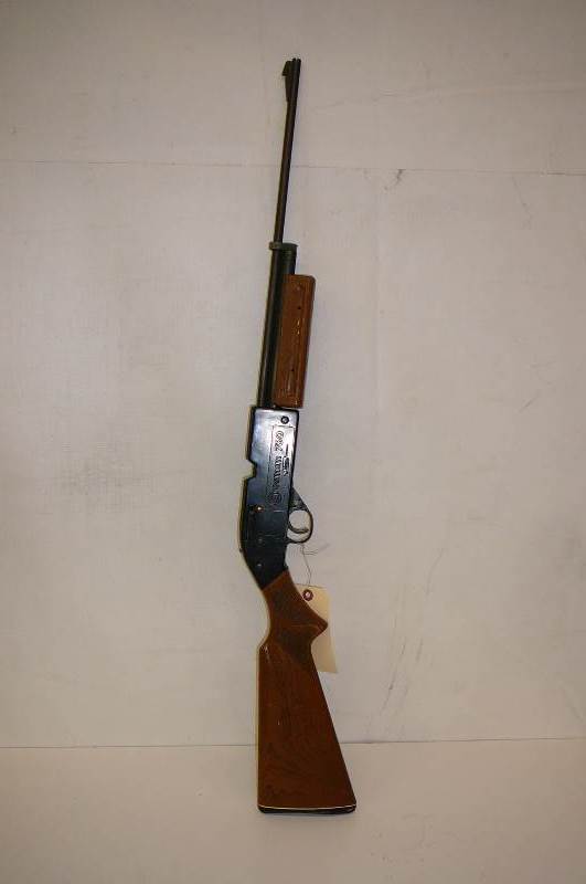 lot 2 image: Crossman 760 Air Rifle