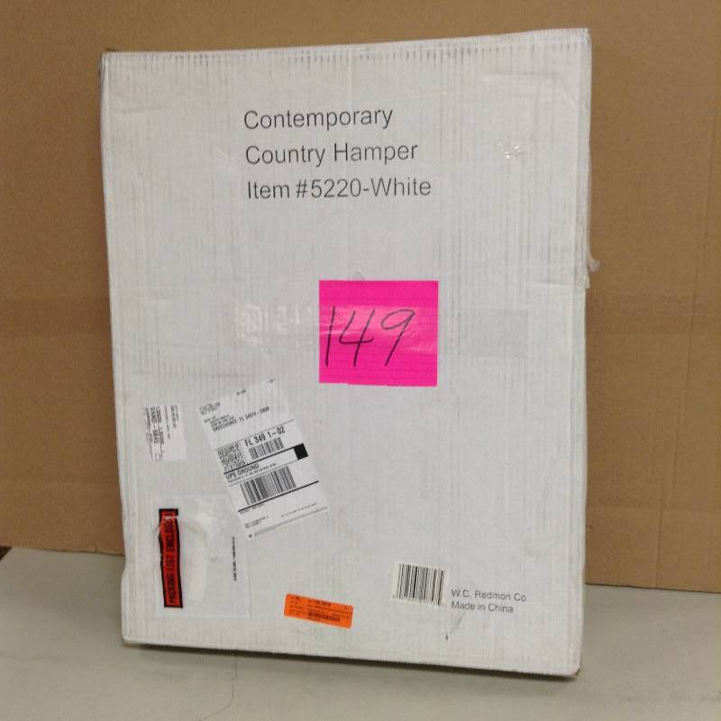lot 149 image: Contemporary country hamper item 5220 white
