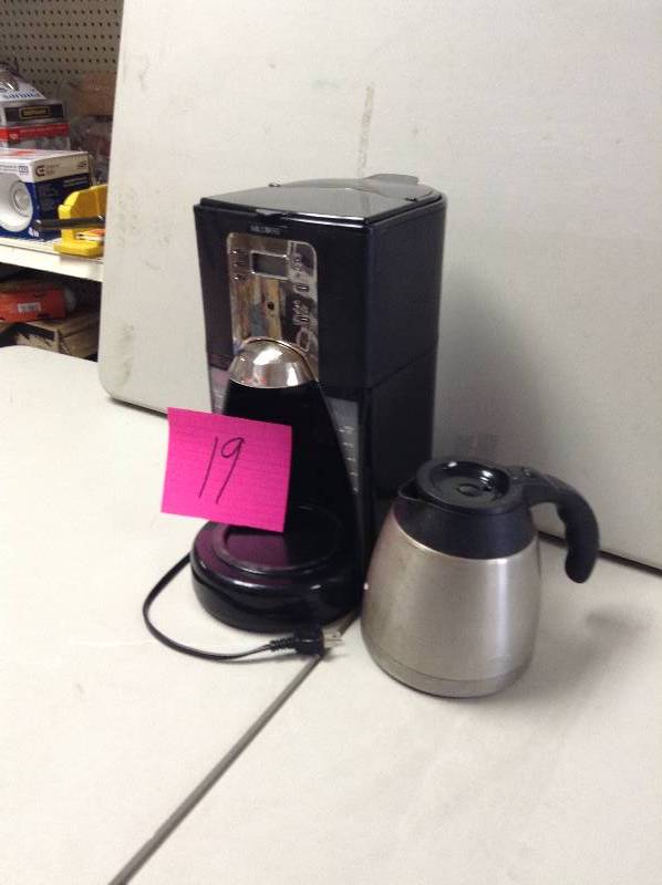 lot 19 image: Mr Coffee 10 Cup Thermal Coffee maker used