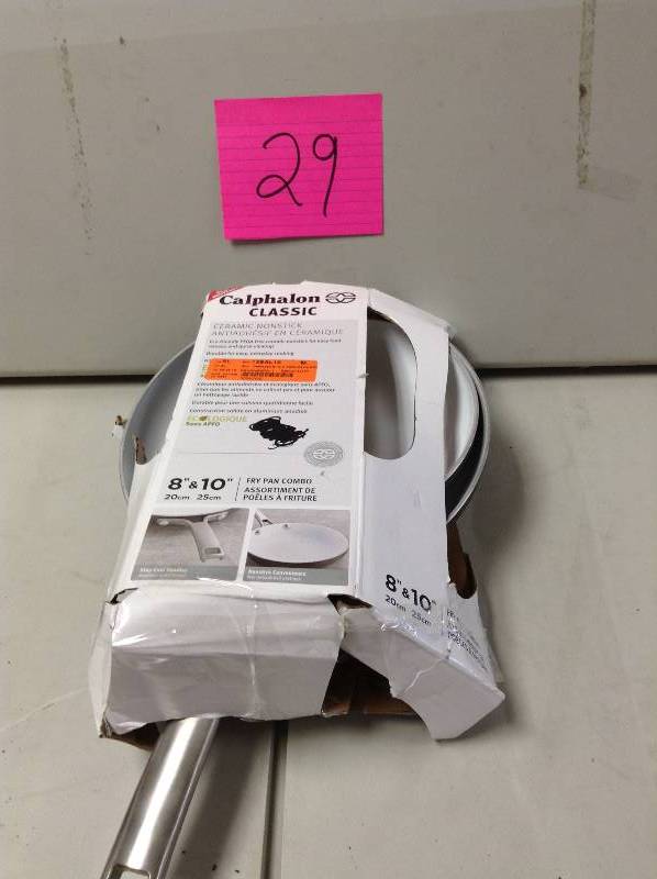 lot 29 image: Calphalon Classic non stick  8 &10 Fry Pan Combo not used