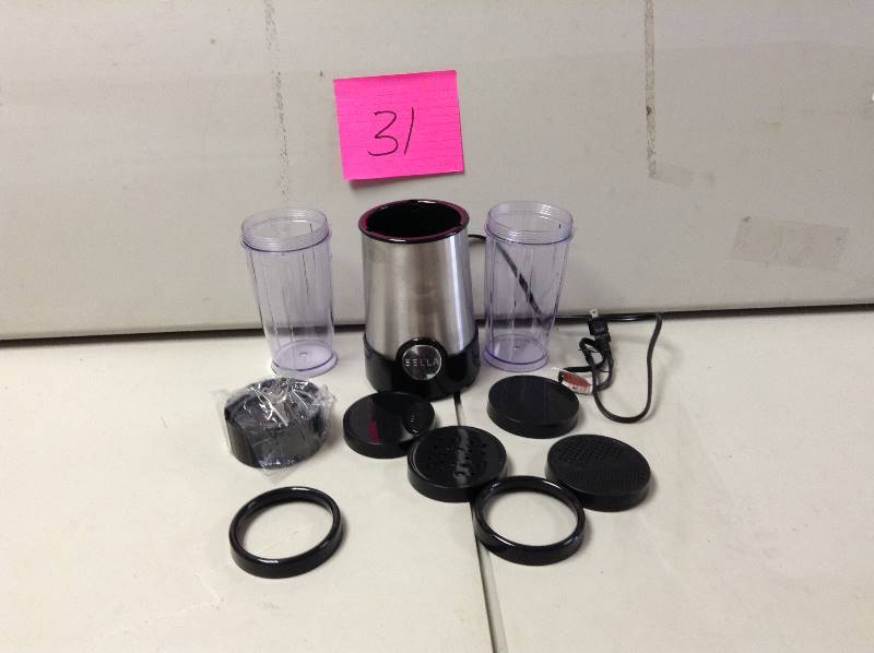 lot 31 image: Bella Rocket Blender