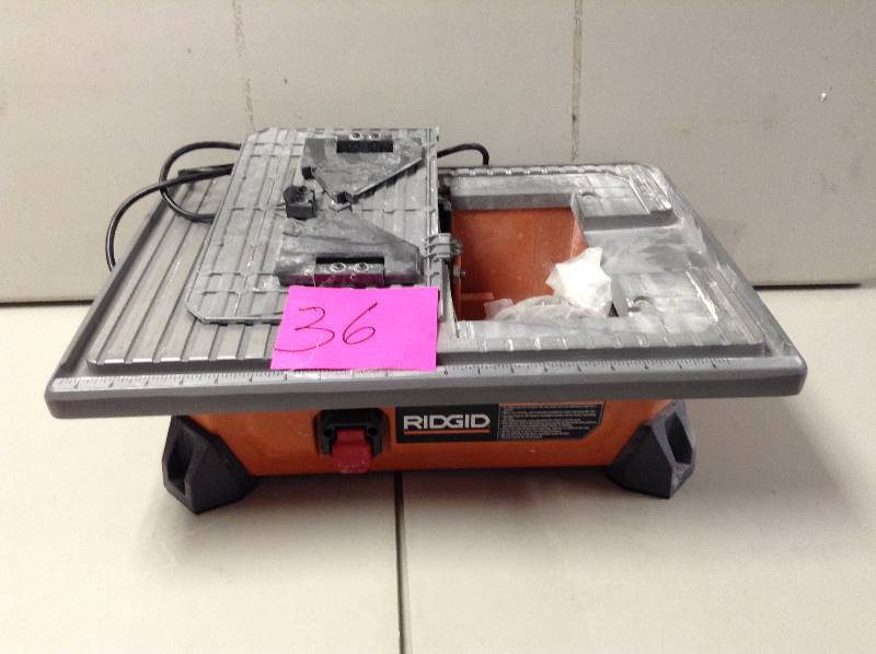 lot 38 image: Ridgid Portable Job Site Wet Tile saw used 7 in
