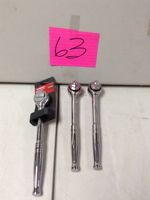 lot 63 image: Lot of 3 Husky Rounhead Ratchet new