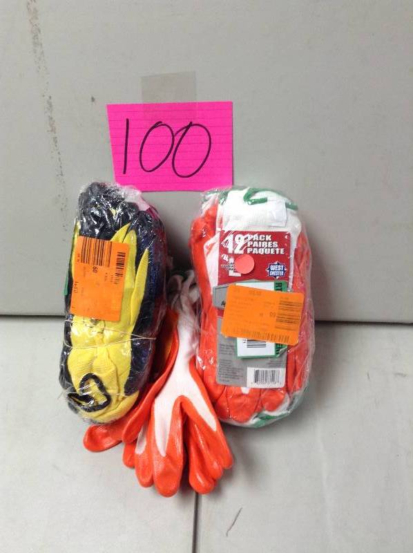 lot 100 image: Lot of Garden Gloves nevver used