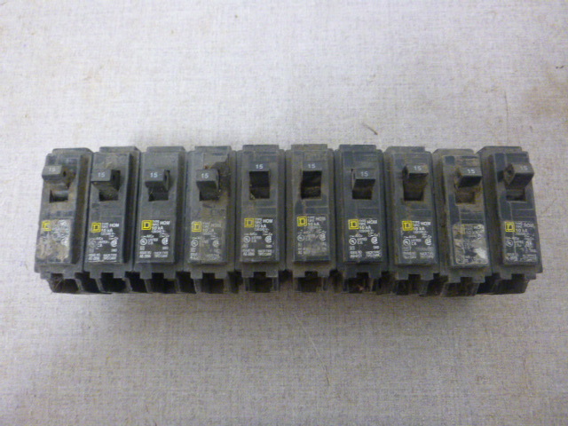10 Square D Breakers
