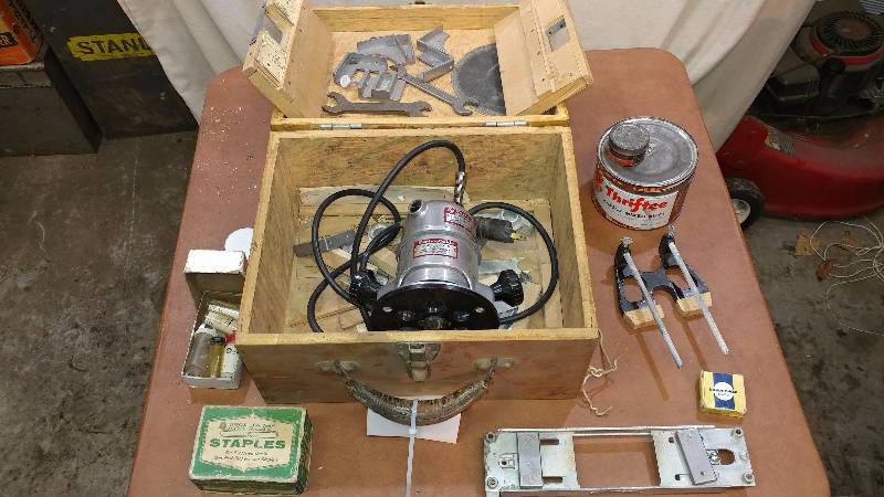 lot 9 image: Portercable Router