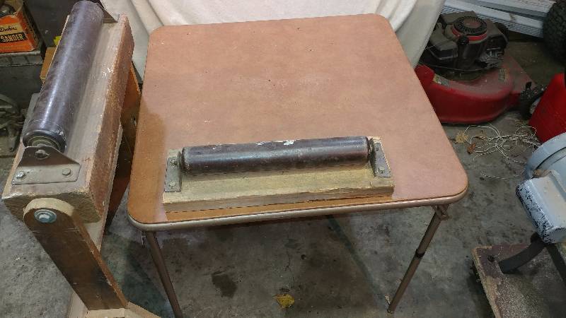 lot 16 image: Pair of Rollers