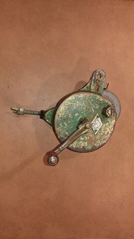 lot 28 image: Manual Crank Grinder