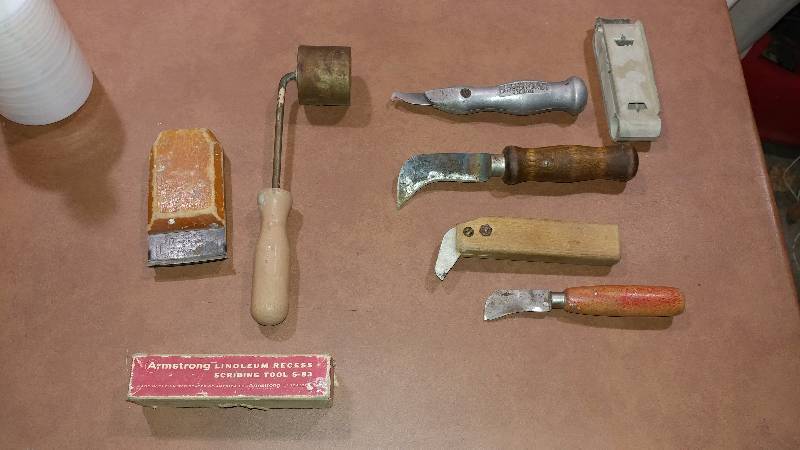 lot 39 image: Flooring Tools