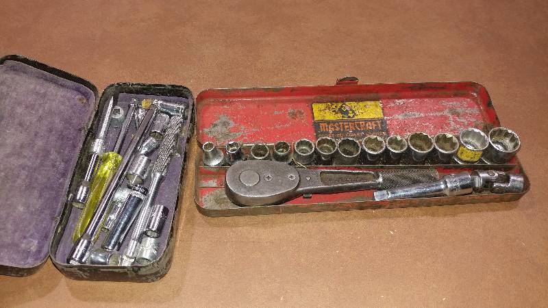 lot 51 image: Husky Ratchet, Matercraft Sockets and other misc. sockets