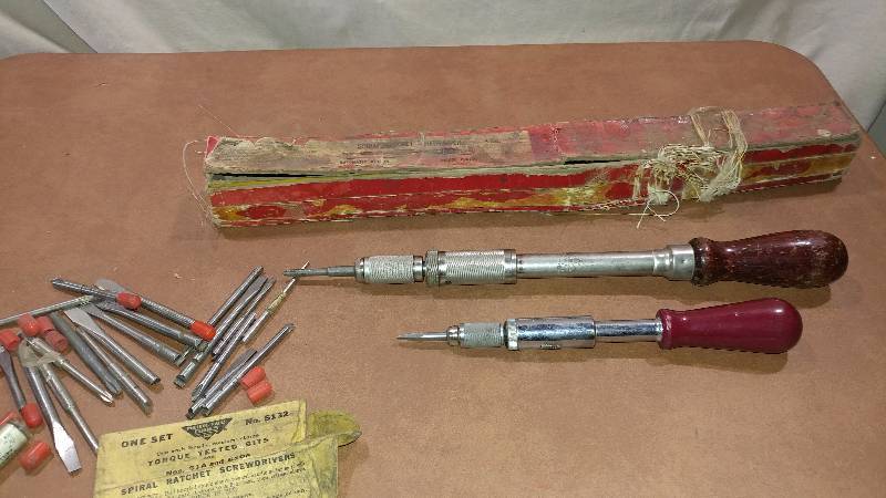 lot 56 image: Spiral Ratchet Screwdrivers