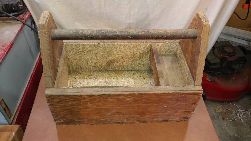 lot 103 image: Wood Tool Caddy