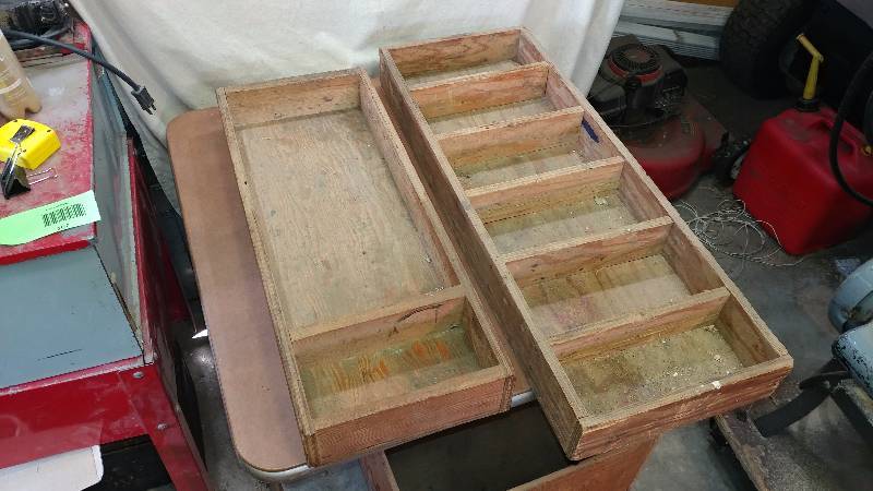 lot 107 image: Wood Compartment Boxes