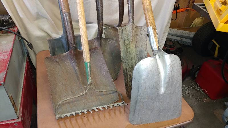 lot 111 image: Shovels and Rake