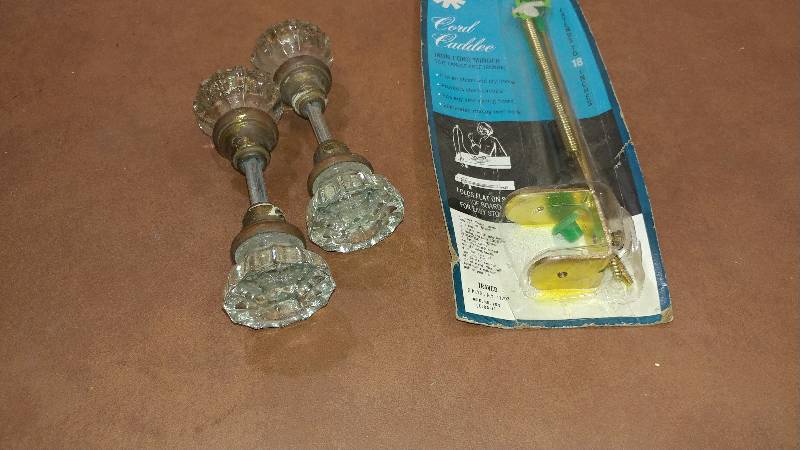 lot 147 image: Antique Doorknobs