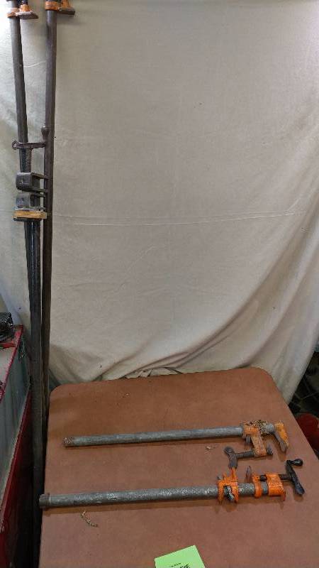 lot 154 image: 5 Metal Pipe Clamps