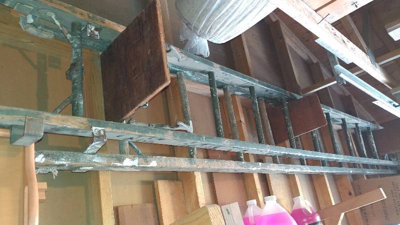 lot 165 image: Two 12ft Wooden Ladder Sections