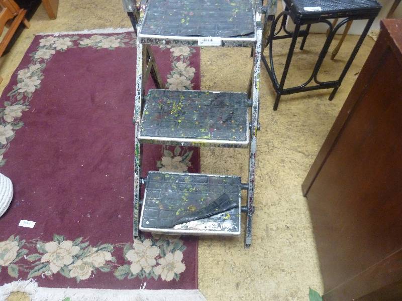 lot 668 image: Heavy Duty Step Stool