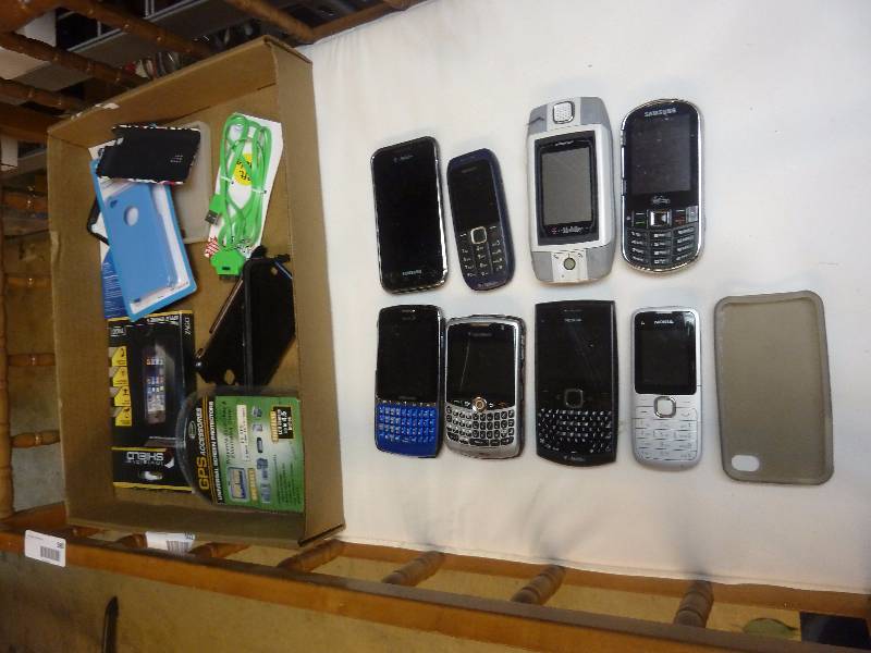 lot 502 image: Cell Phone Lot