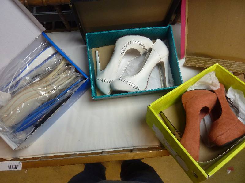 lot 541 image: Shoe Lot