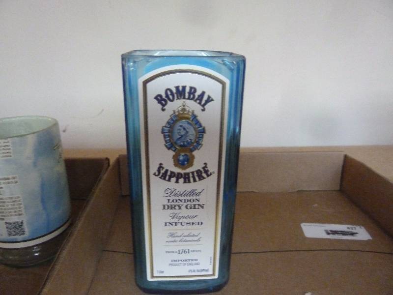 lot 545 image: Bombay Sapphire Vase
