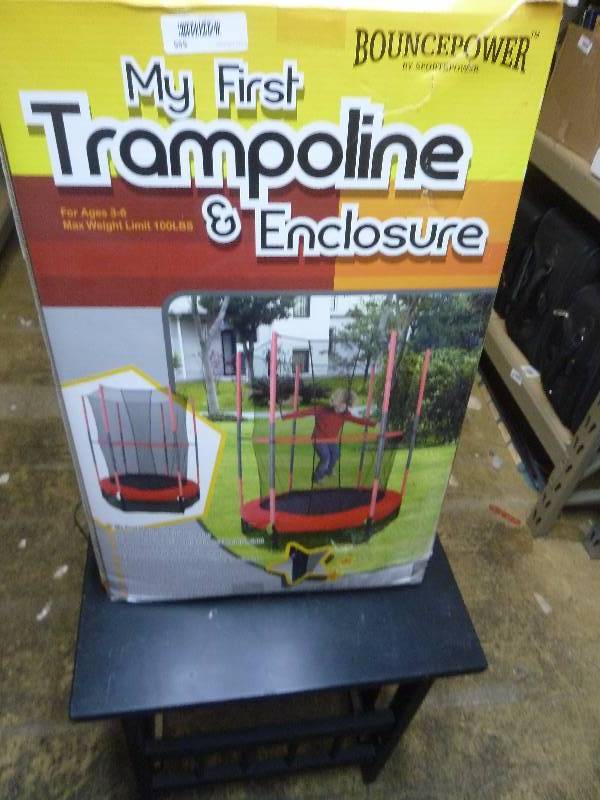 lot 555 image: Brand New Trampoline