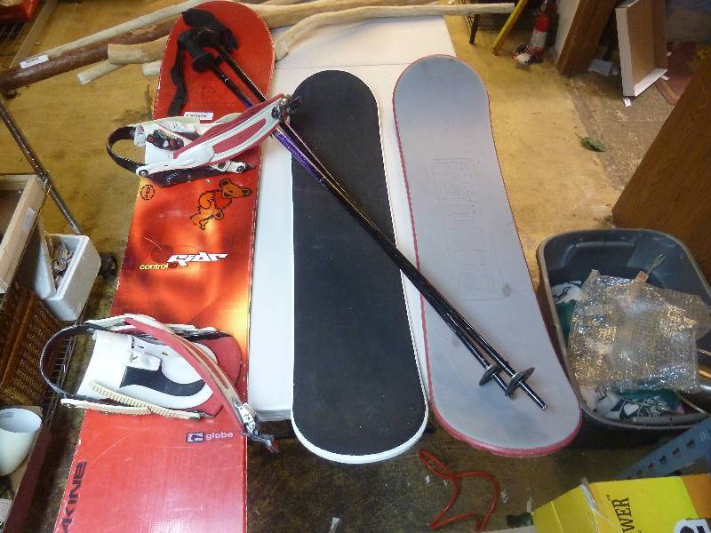 lot 570 image: Snowboard Lot