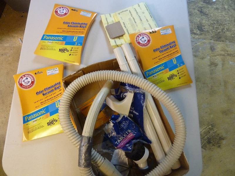 lot 591 image: Vacuum Cleaner Accessory Lot