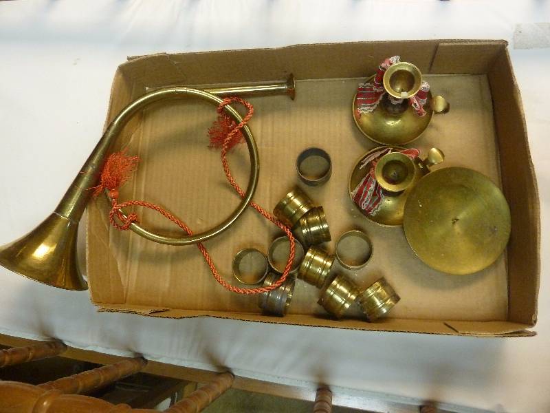 lot 597 image: Brass Decor Lot
