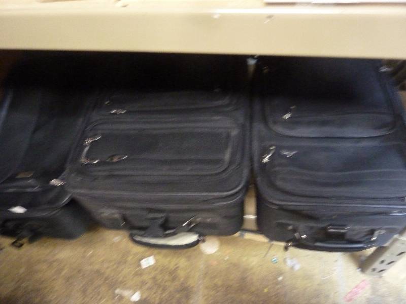 lot 658 image: Luggage Lot