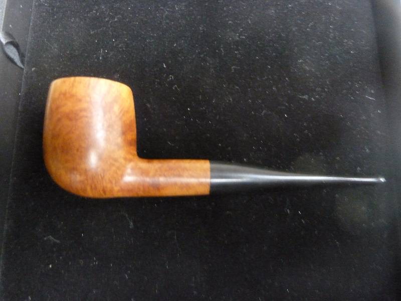 lot 688 image: Vintage Wood Tobacco Smoking Pipe