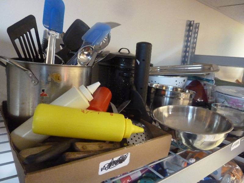 lot 625 image: Kitchen Lot